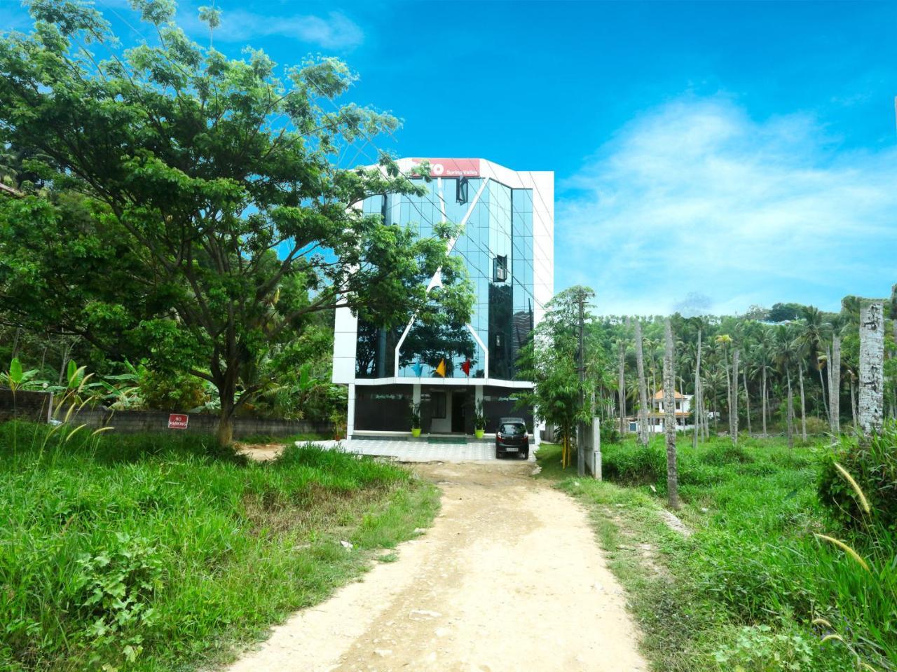 Oyo 9557 Near Kims Hospital 호텔 트리반드룸 외부 사진